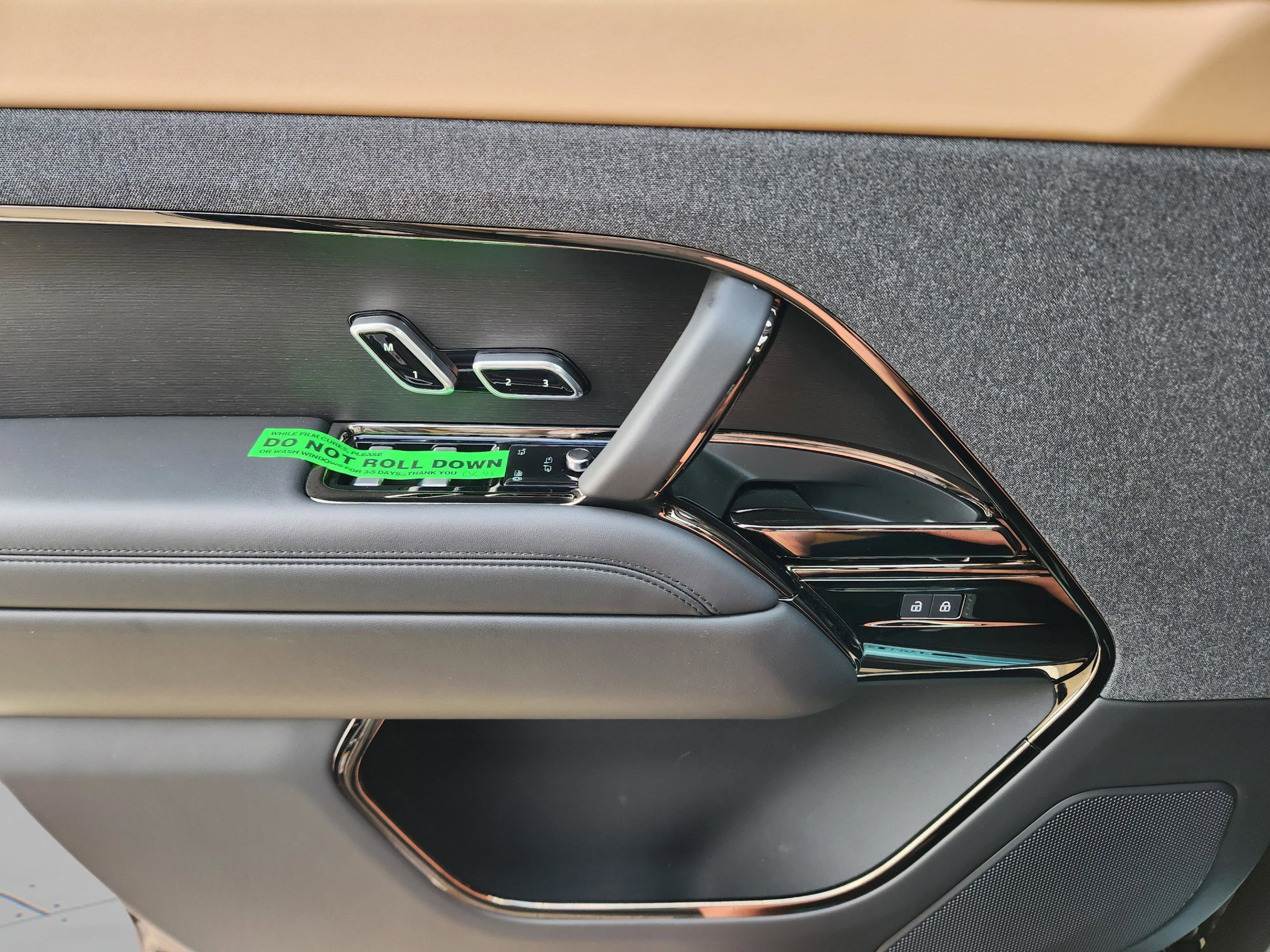 New 2026 Land Rover Range Rover Sport Dynamic SE image 17