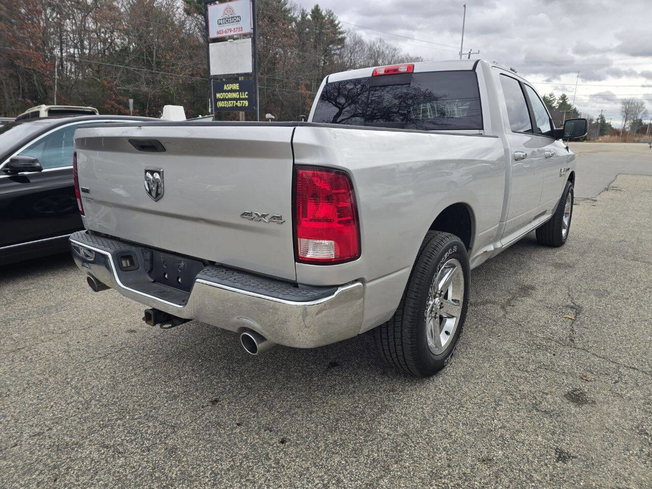 Used 2015 RAM 1500 Classic SLT w/ SLT Plus D￩cor Group image 10