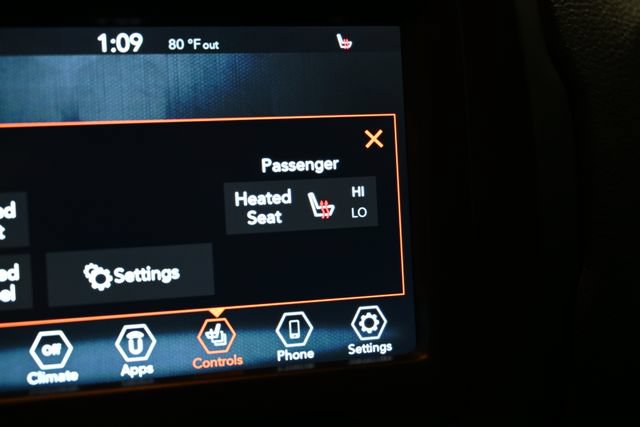 Used 2020 Jeep Renegade Altitude AWD/4WD image 33