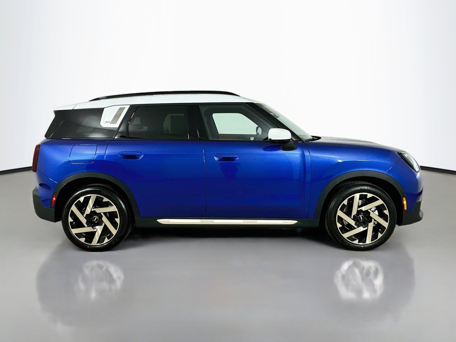 New 2027 MINI Cooper Countryman S w/ Comfort Package Max AWD/4WD image 4