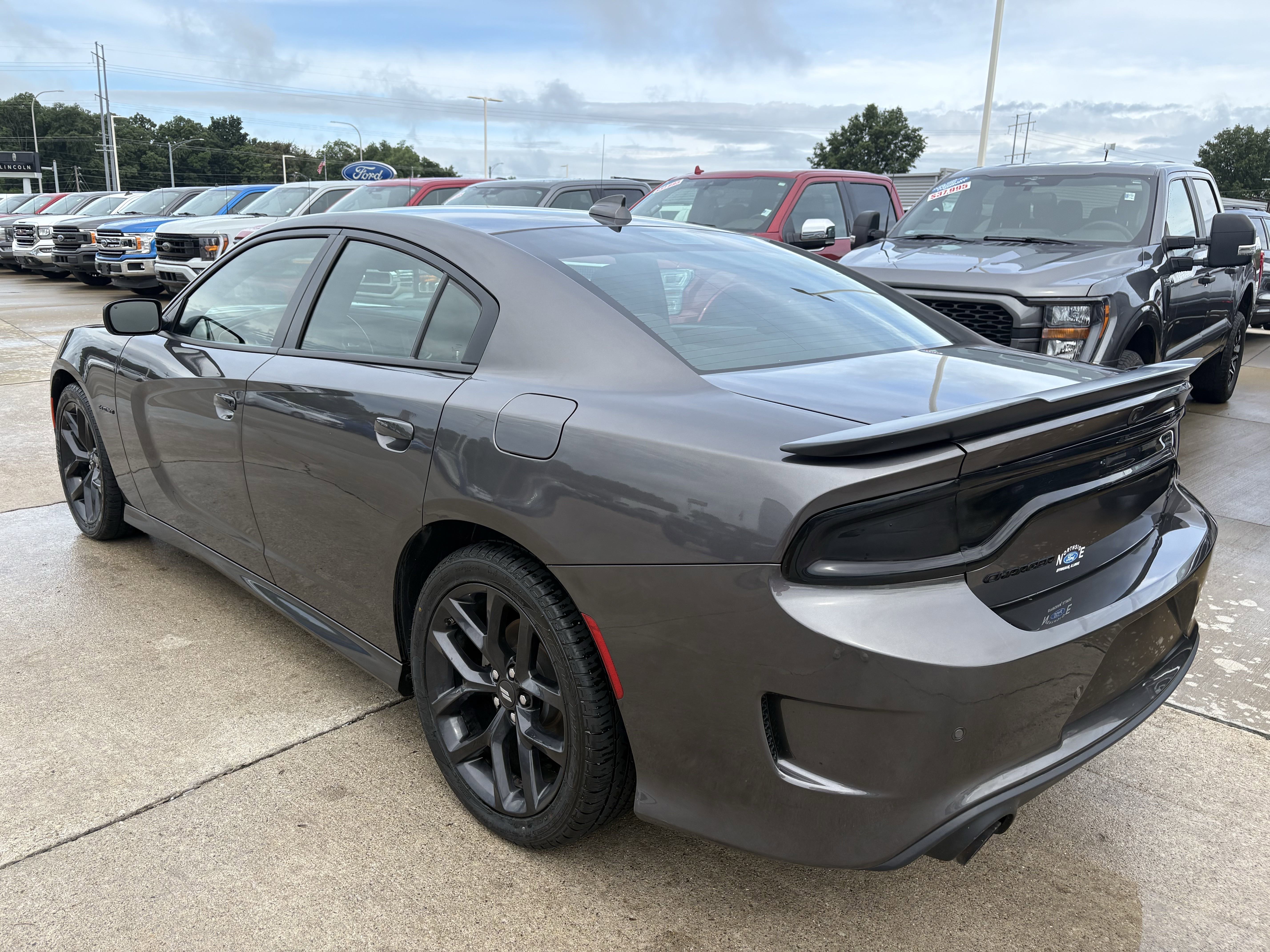 Used 2022 Dodge Charger R/T w/ Blacktop Package image 6