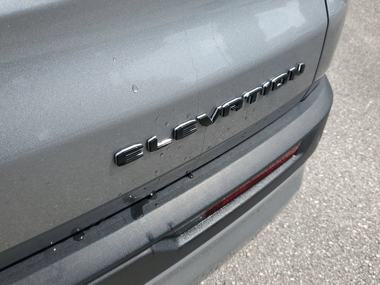 Used 2024 GMC Acadia Elevation w/ Luxury Package FWD image 7