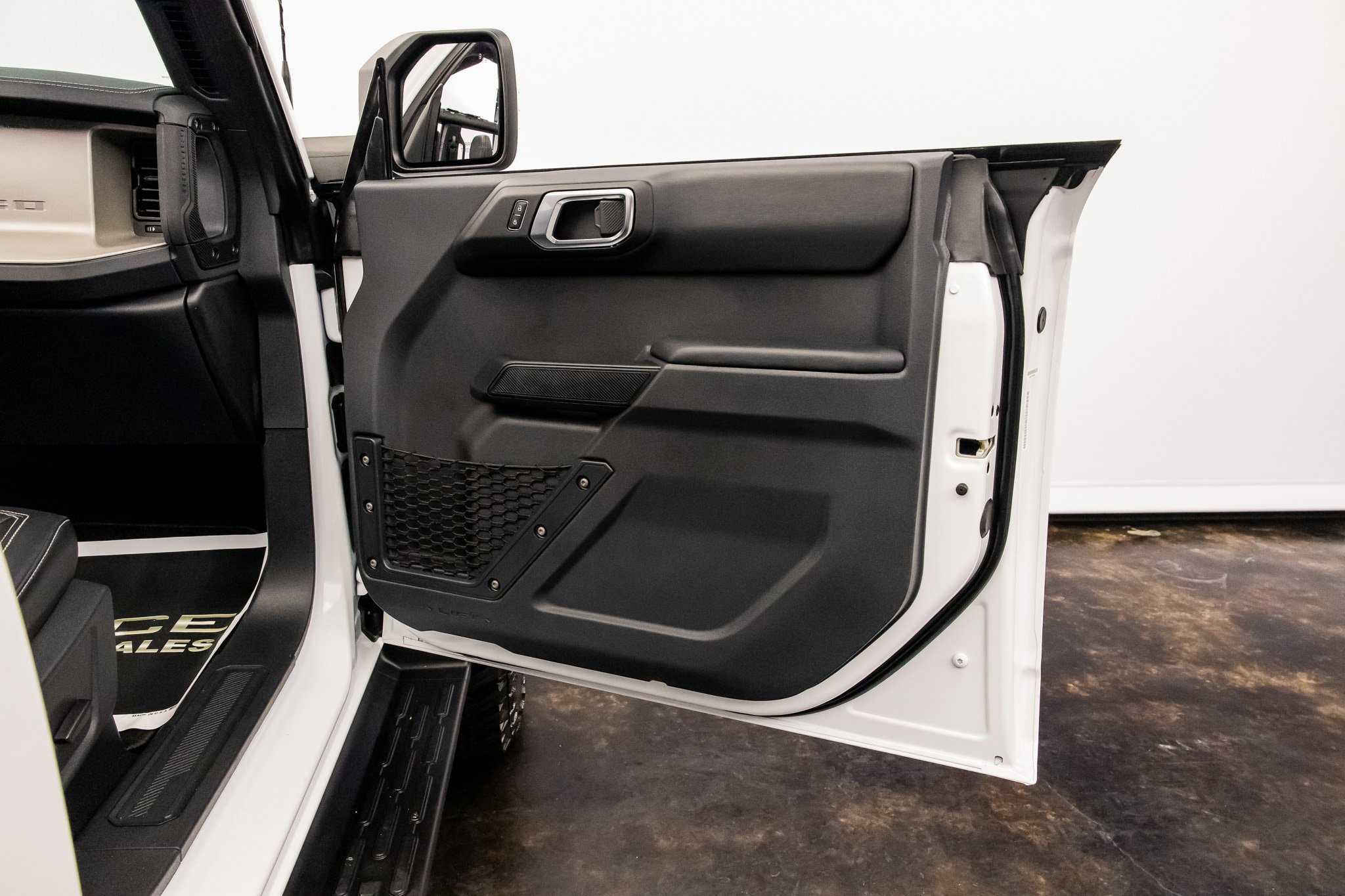 Used 2025 Ford Bronco Outer Banks w/ Sasquatch Package image 33