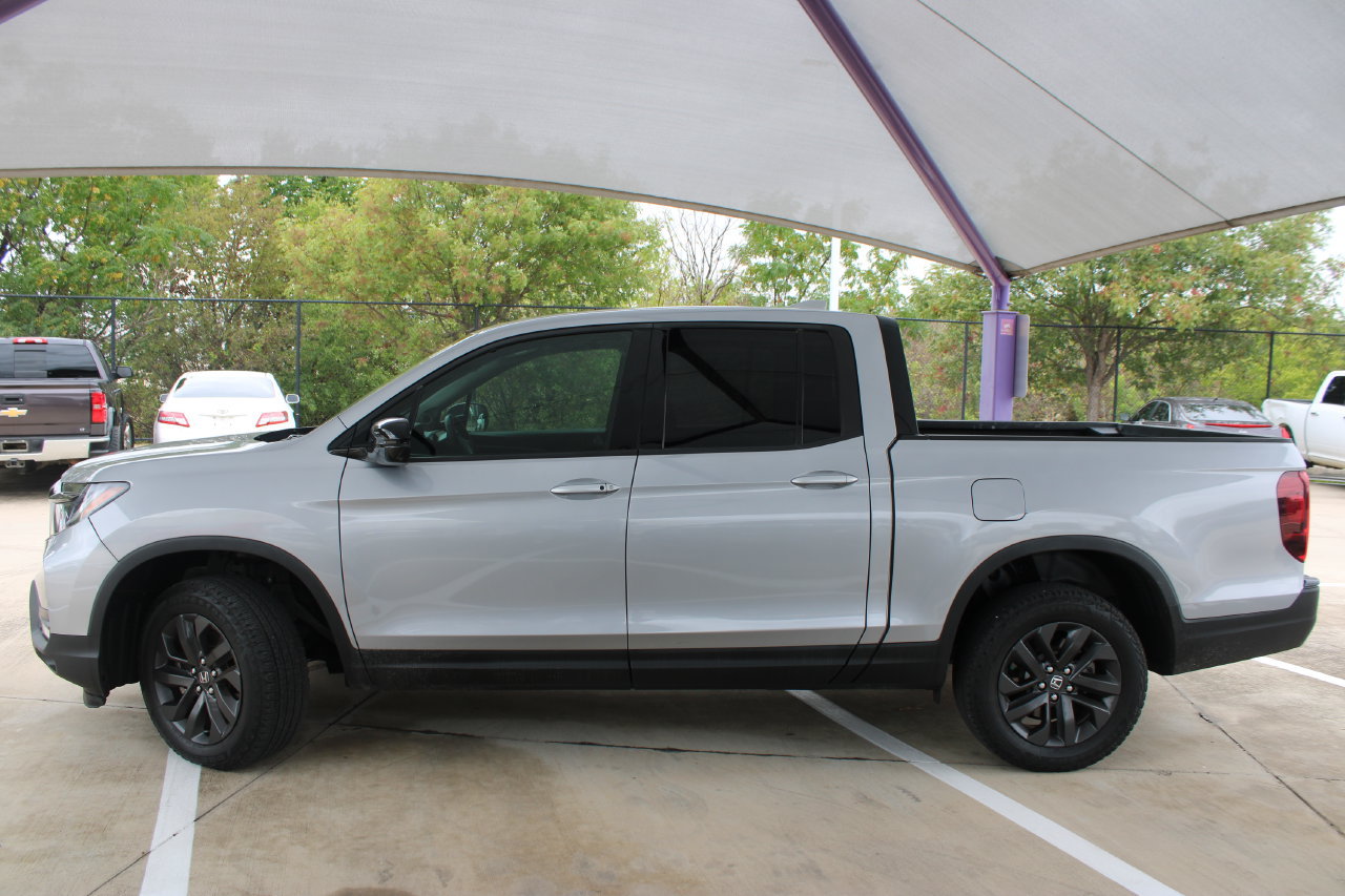 Used 2023 Honda Ridgeline Sport image 2