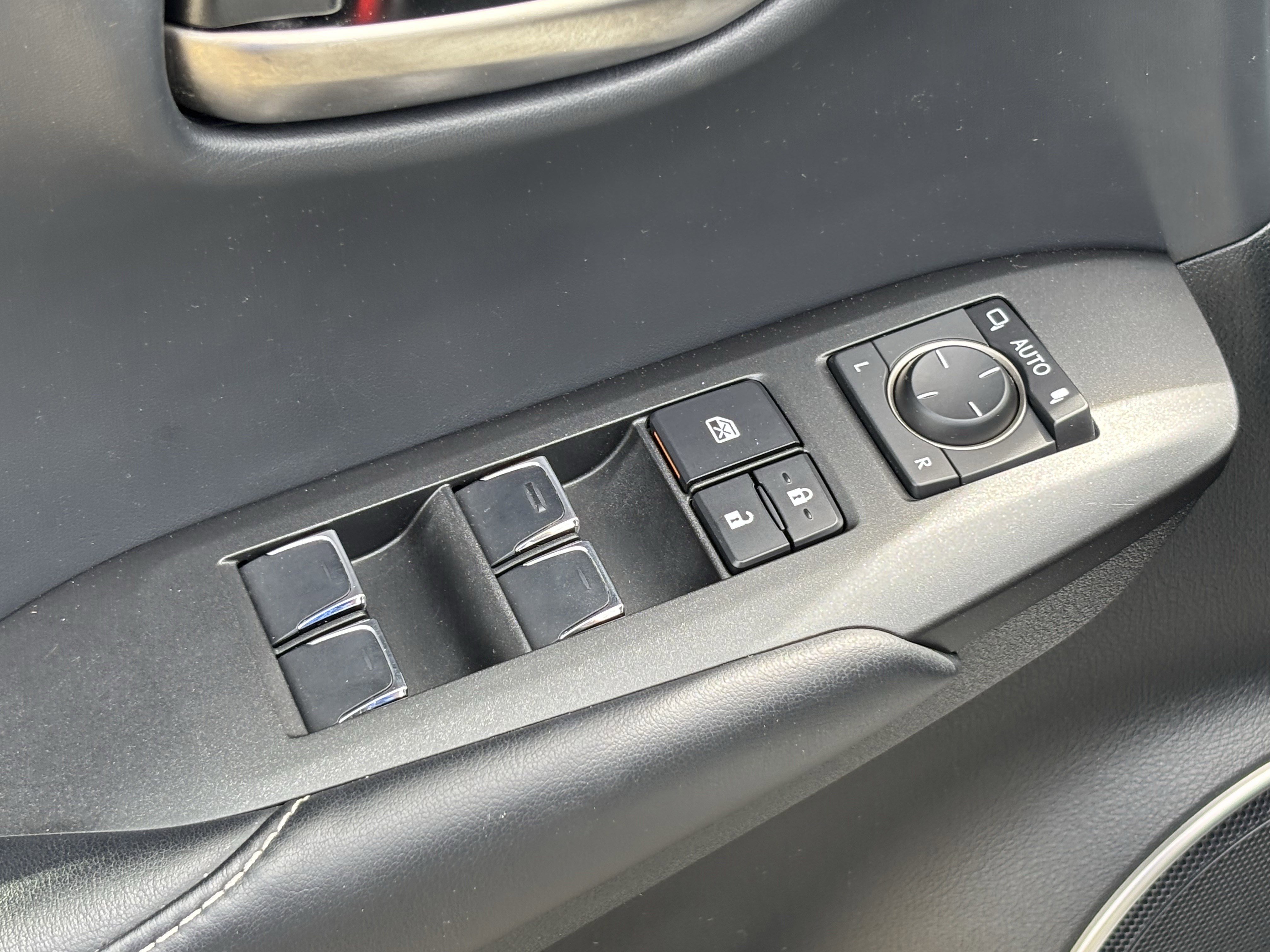 Used 2019 Lexus NX 300h AWD w/ Comfort Package image 15