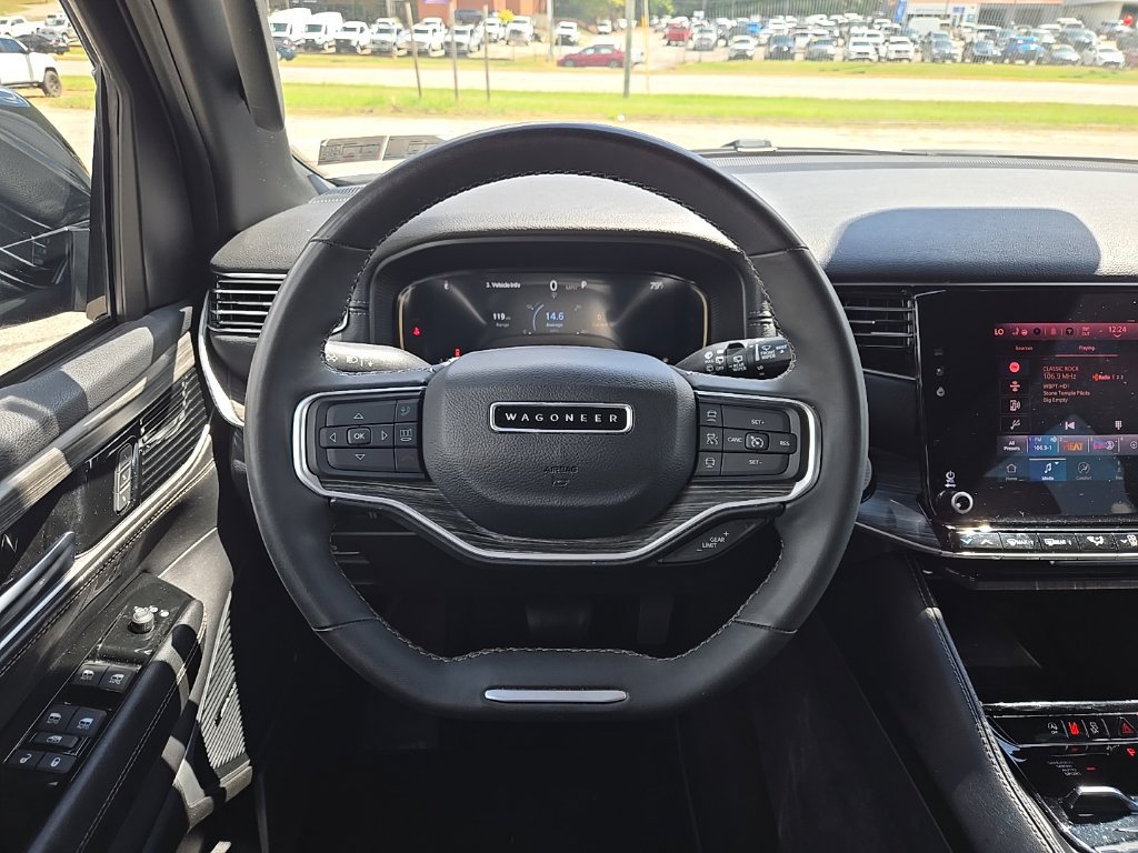 Used 2024 Jeep Wagoneer Series II AWD/4WD image 4