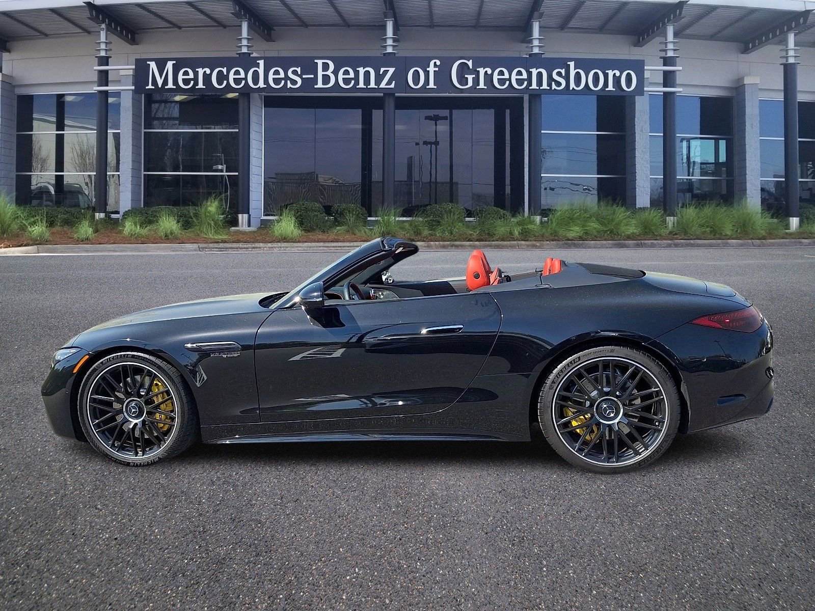 Certified 2022 Mercedes-Benz SL 63 AMG 4MATIC image 7