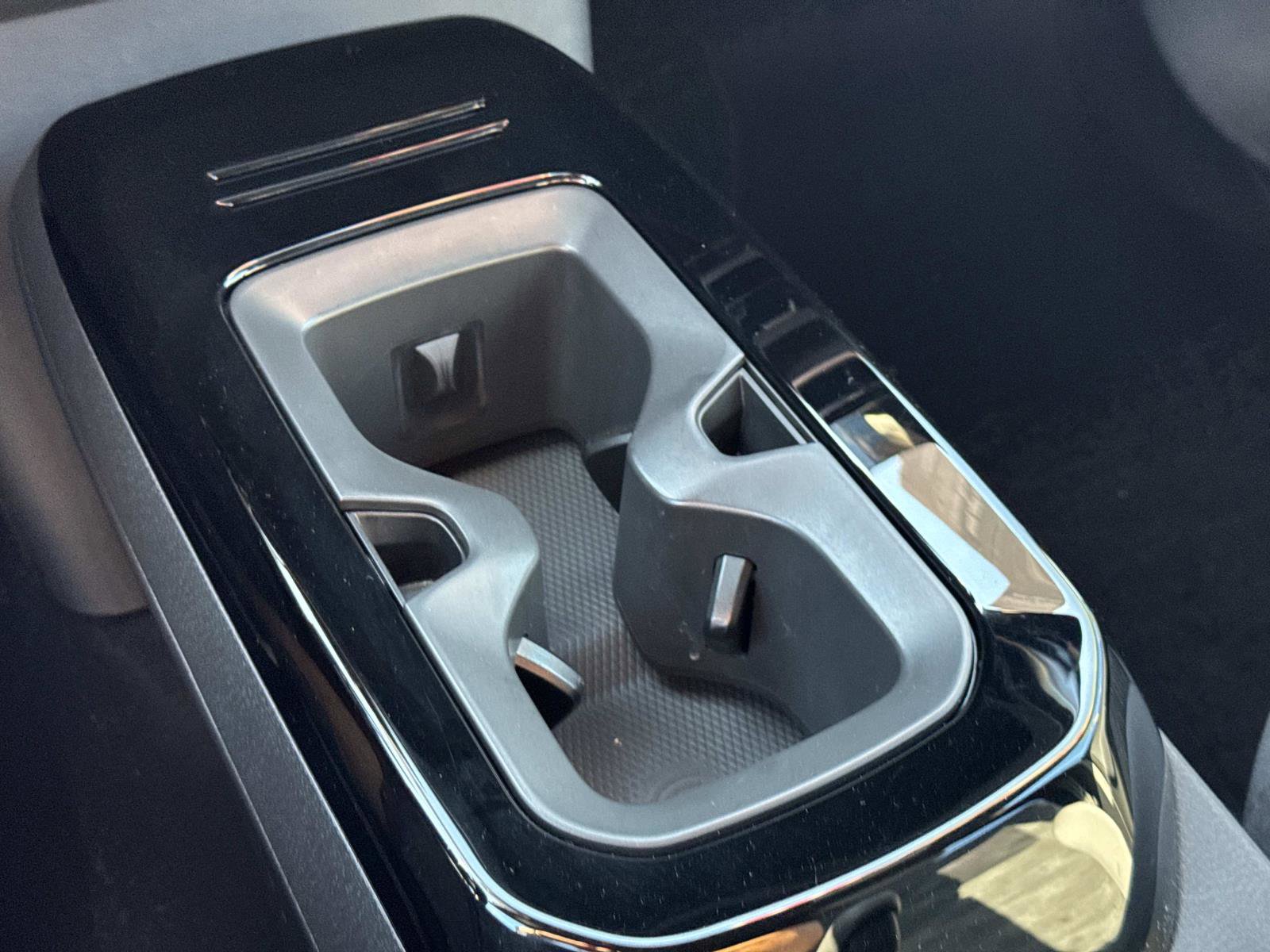 Certified 2022 Volkswagen ID.4 Pro image 23