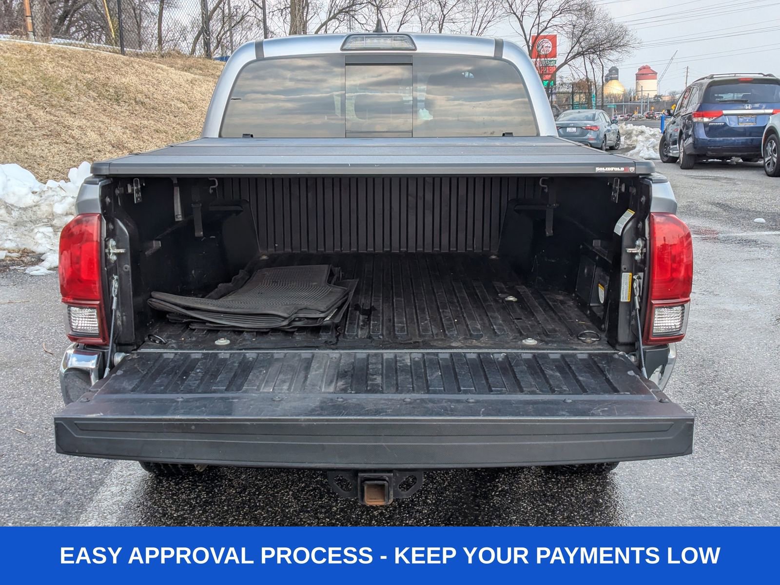 Used 2019 Toyota Tacoma TRD Off-Road image 6