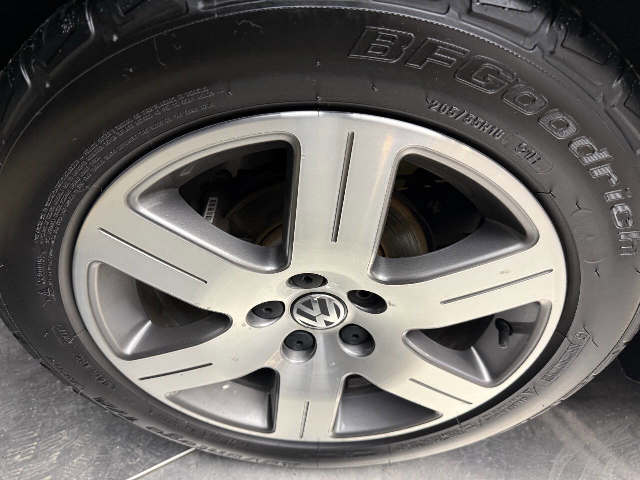 Used 2006 Volkswagen Beetle Convertible w/ Package 1 image 28