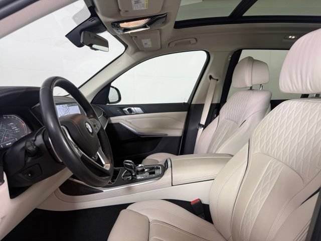 Used 2022 BMW X7 xDrive40i w/ Premium Package AWD/4WD image 5
