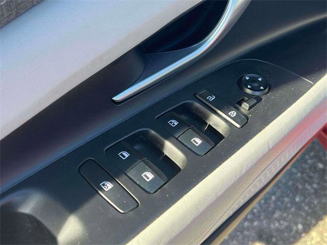 Used 2023 Hyundai Elantra Limited image 14