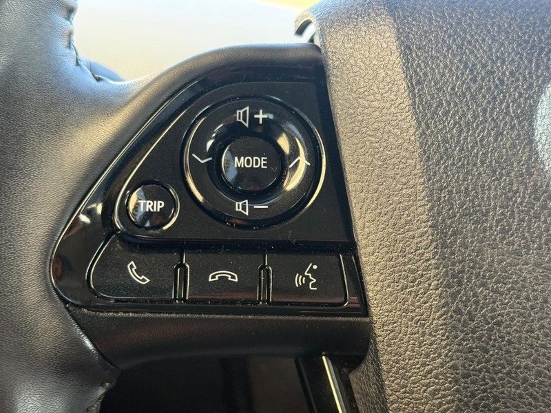 Used 2022 Toyota Prius XLE image 15