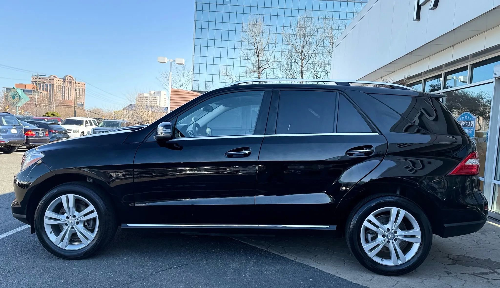 Used 2014 Mercedes-Benz ML 350 4MATIC w/ Premium 1 Package image 4