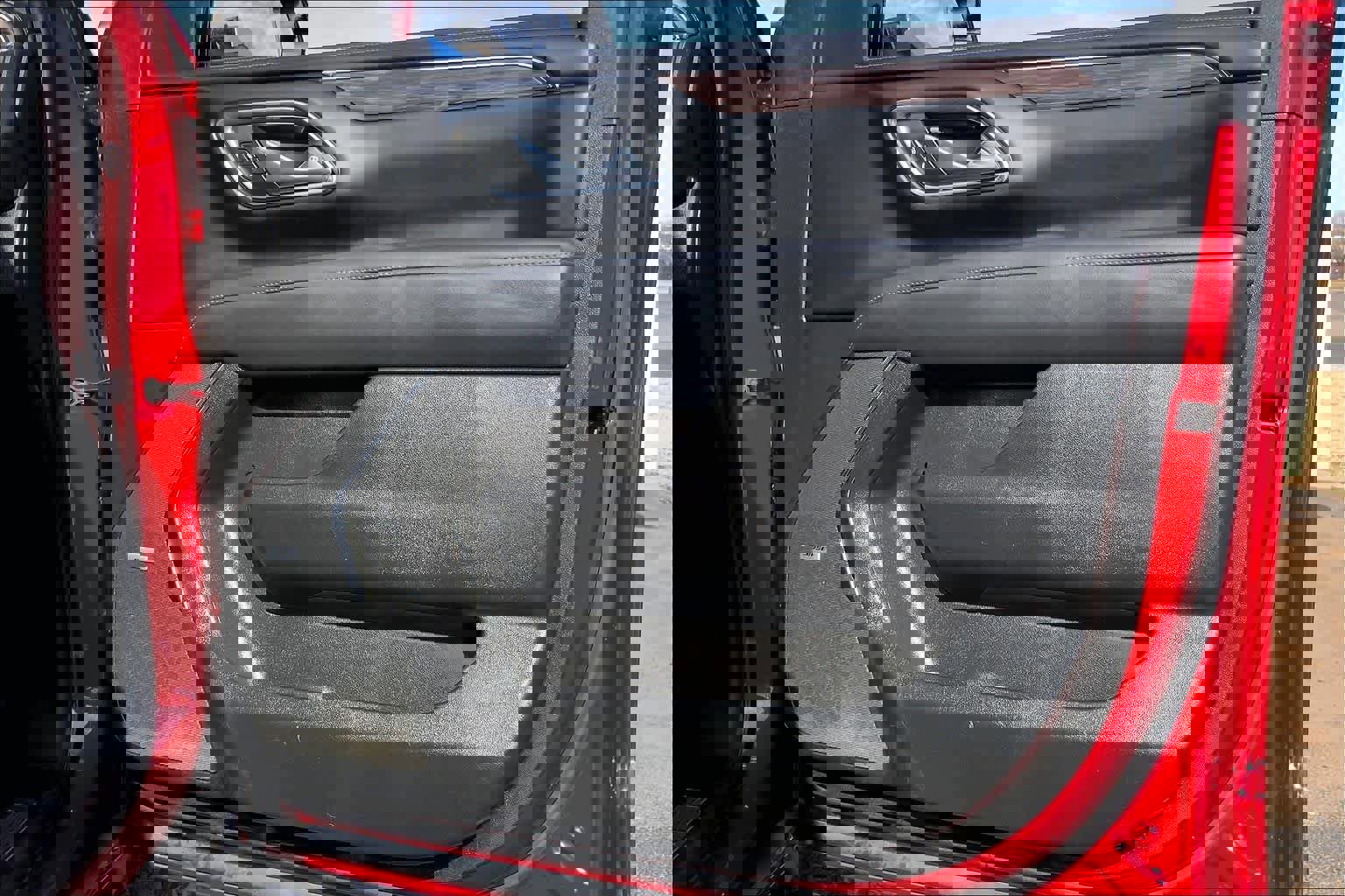 Certified 2024 Chevrolet Tahoe Z71 w/ Luxury Package image 22