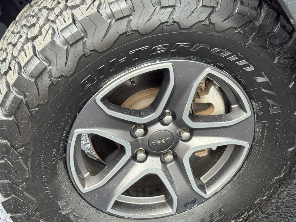 Used 2019 Jeep Wrangler Sport AWD/4WD image 14