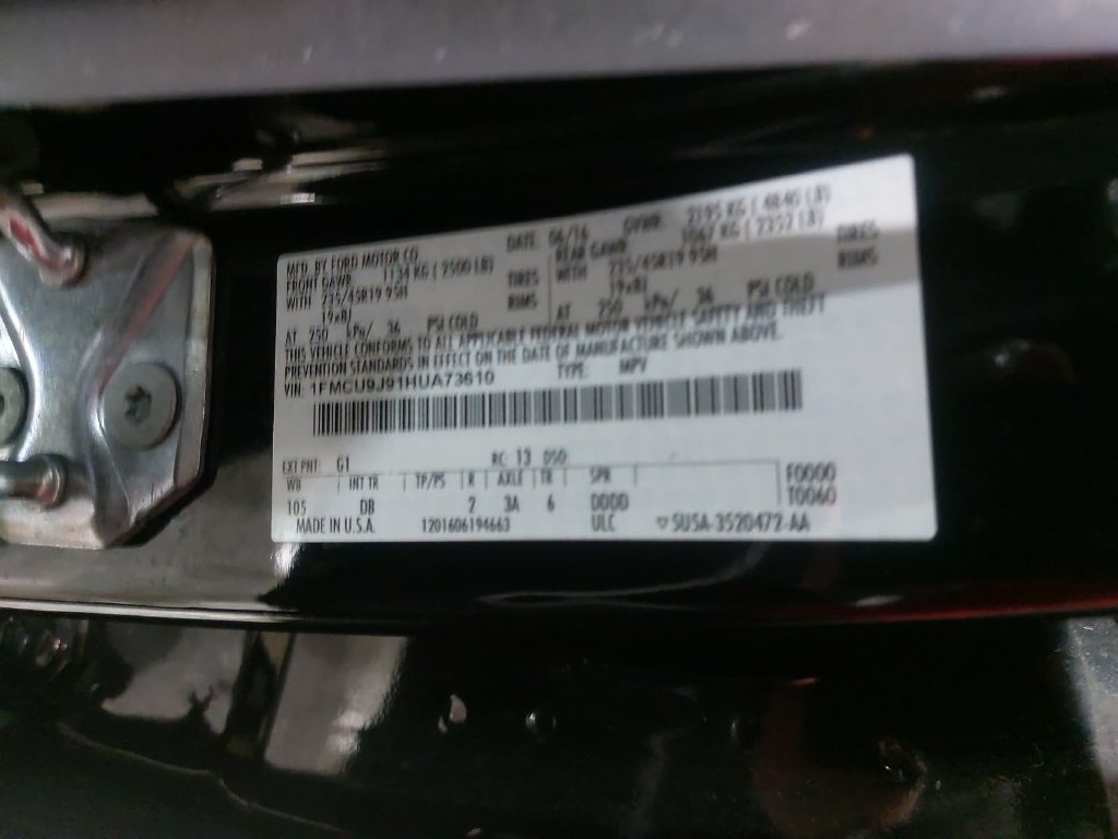 Used 2017 Ford Escape Titanium w/ Equipment Group 301A AWD/4WD image 36