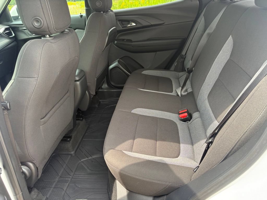 Used 2024 Chevrolet TrailBlazer LT FWD image 37