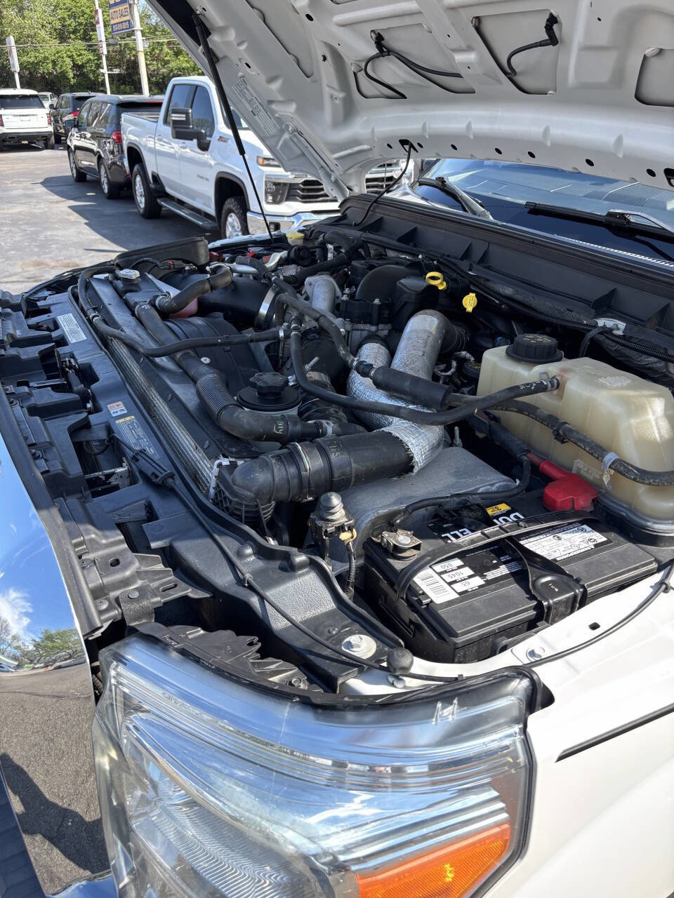 Used 2015 Ford F350 Lariat w/ Lariat Chrome Package image 27