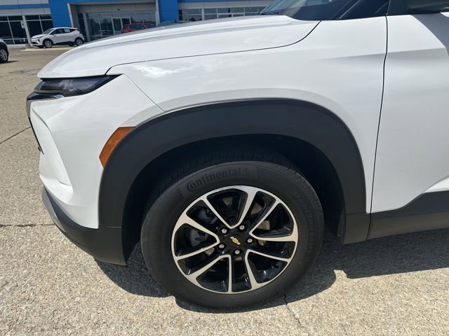 Used 2024 Chevrolet TrailBlazer LT w/ LT Cold Weather Package FWD image 35