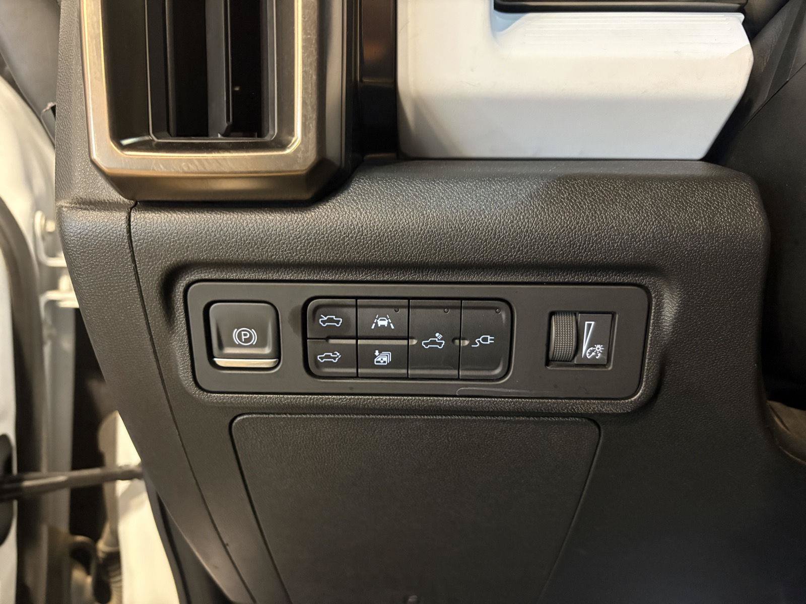 Used 2022 GMC Hummer EV Edition 1 w/ LPO, Illumination Package AWD/4WD image 22