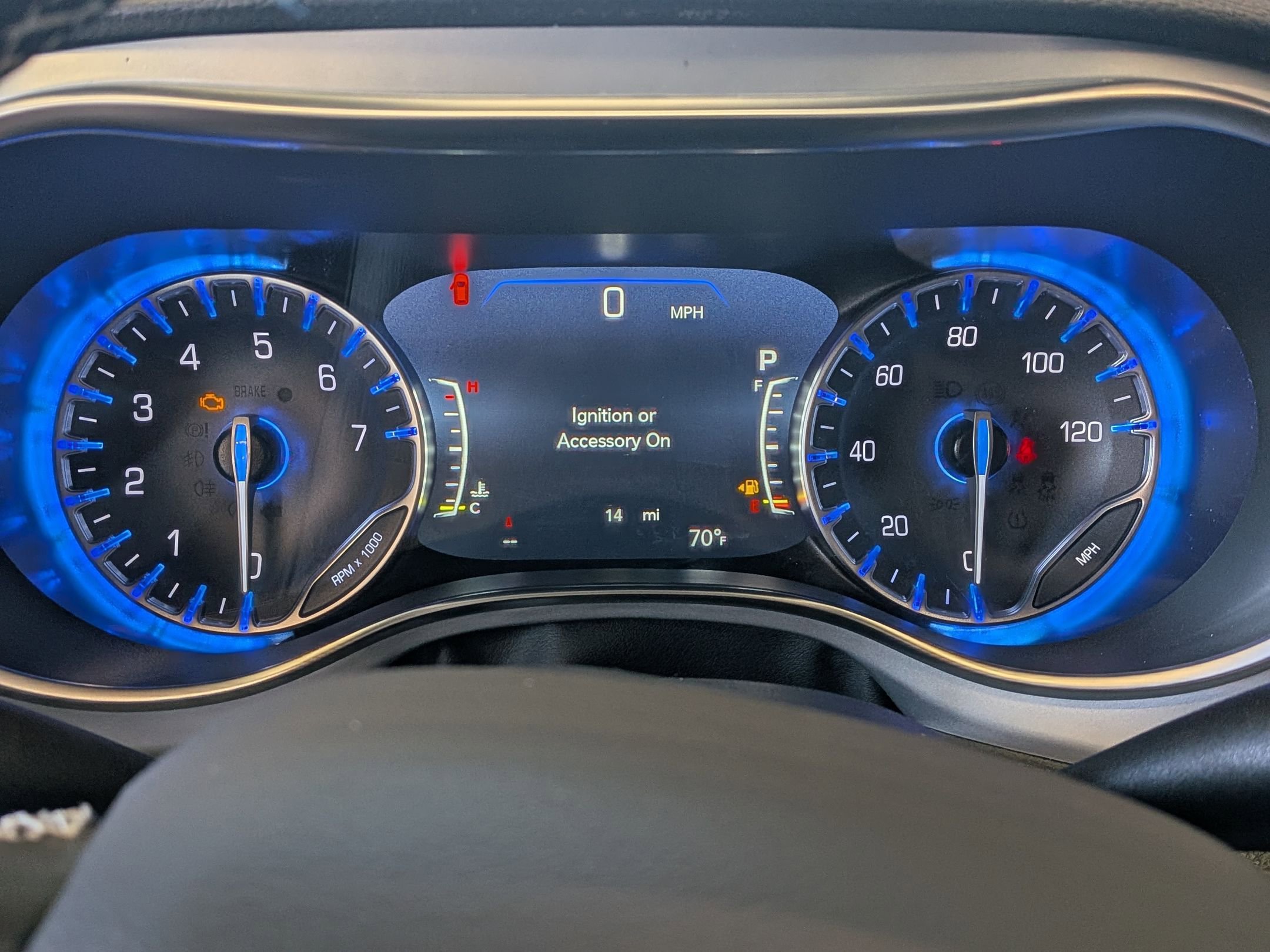 New 2026 Chrysler Pacifica Limited w/ Uconnect Theater Family Group image 10