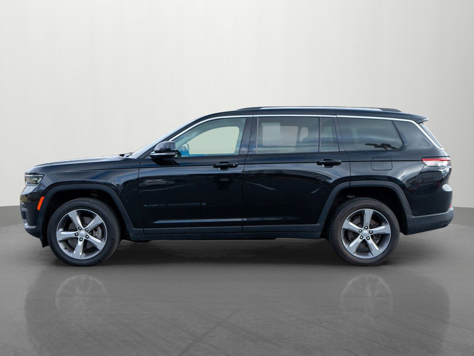 Used 2022 Jeep Grand Cherokee L Limited image 4
