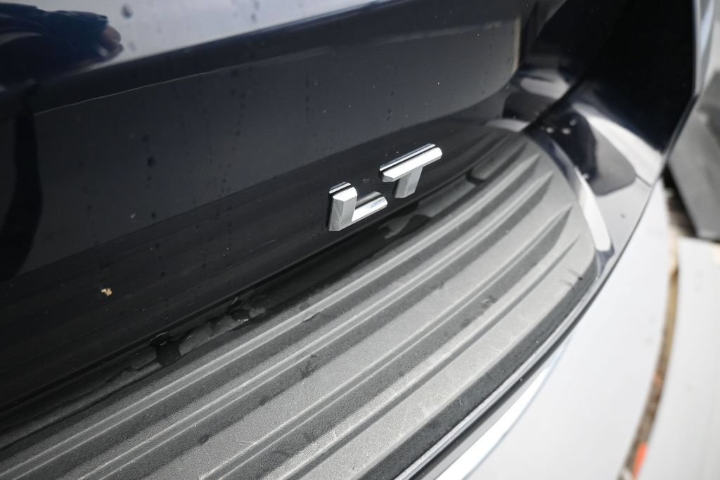 Used 2024 Chevrolet Suburban LT AWD/4WD image 40