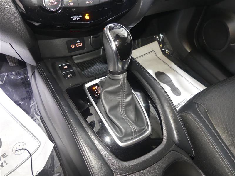 Used 2018 Nissan Rogue SL w/ Premium Package image 38