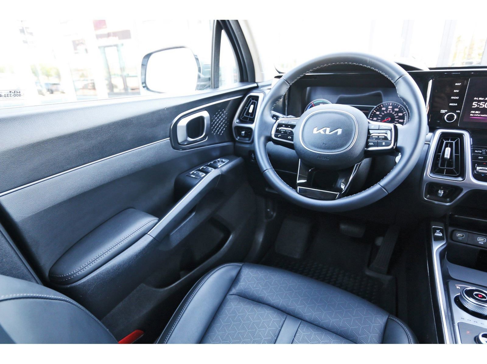 Used 2023 Kia Sorento EX image 10