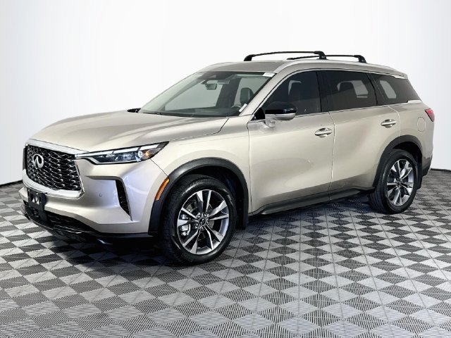 Used 2023 INFINITI QX60 Luxe w/ Cargo Package AWD/4WD image 4