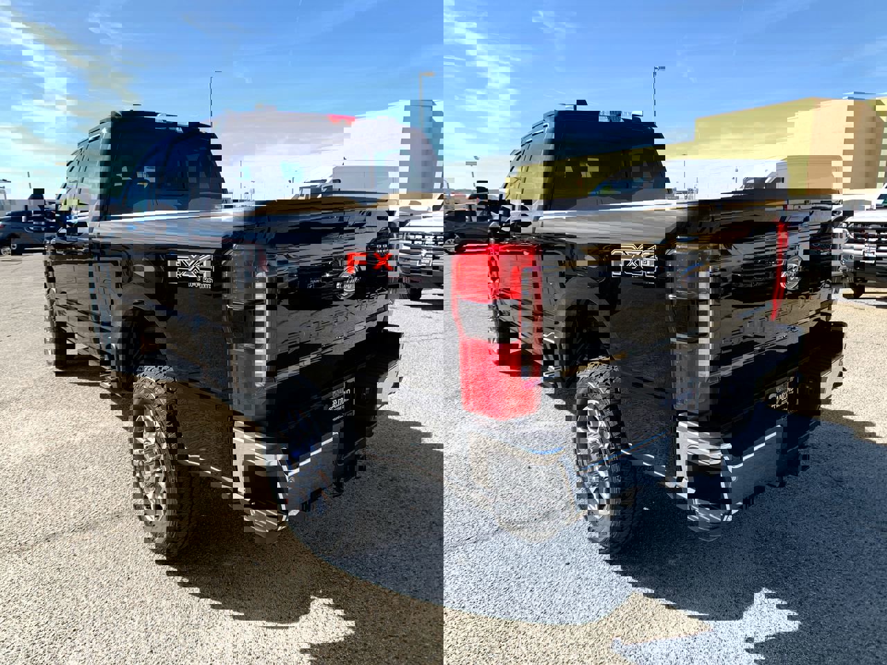 New 2025 Ford F250 Lariat w/ Lariat Ultimate Package image 5