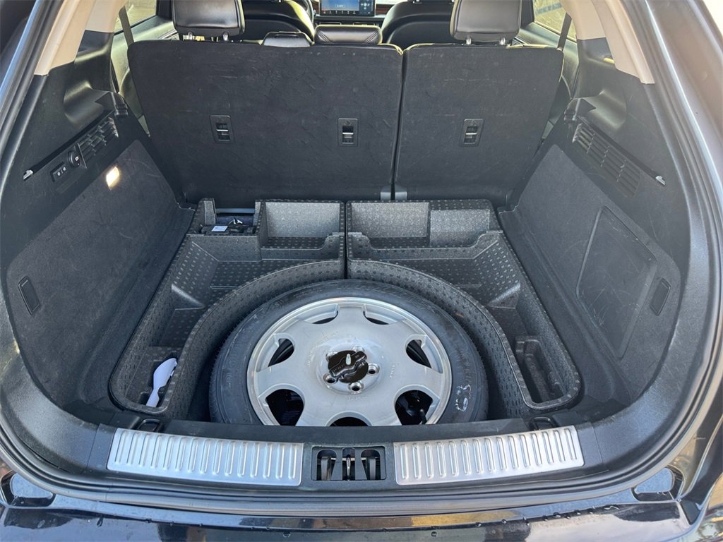 Used 2021 Lincoln Nautilus Reserve w/ Equipment Group 201A image 17