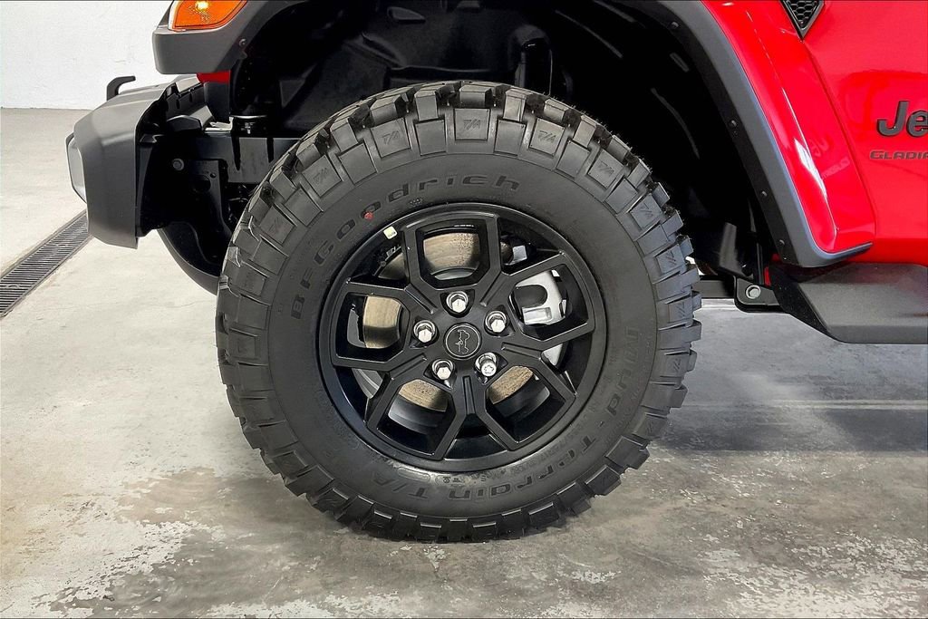 New 2025 Jeep Gladiator Sport image 37