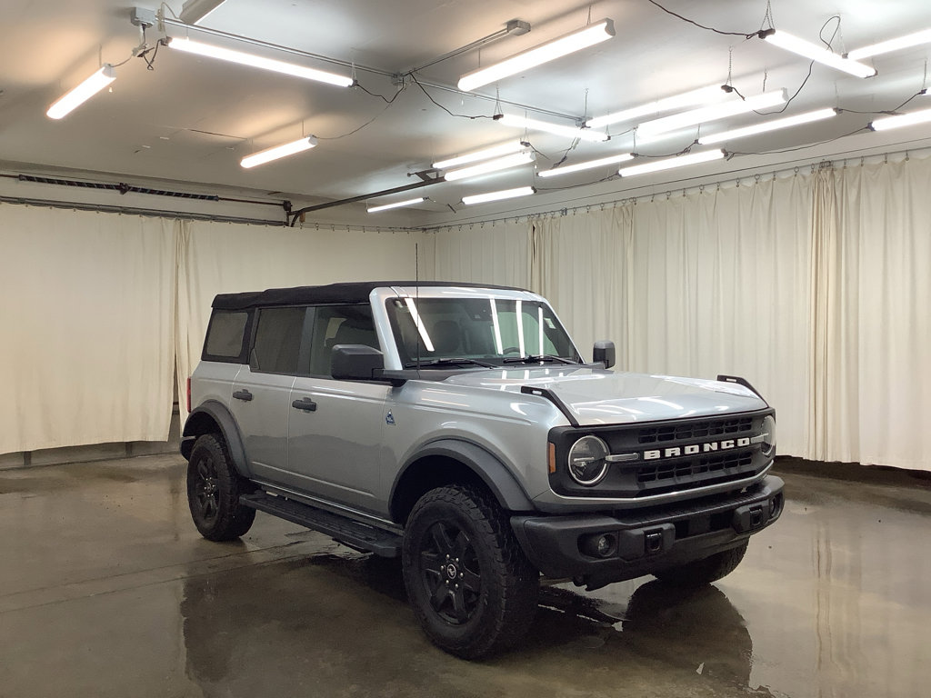 Used 2023 Ford Bronco Black Diamond AWD/4WD image 4