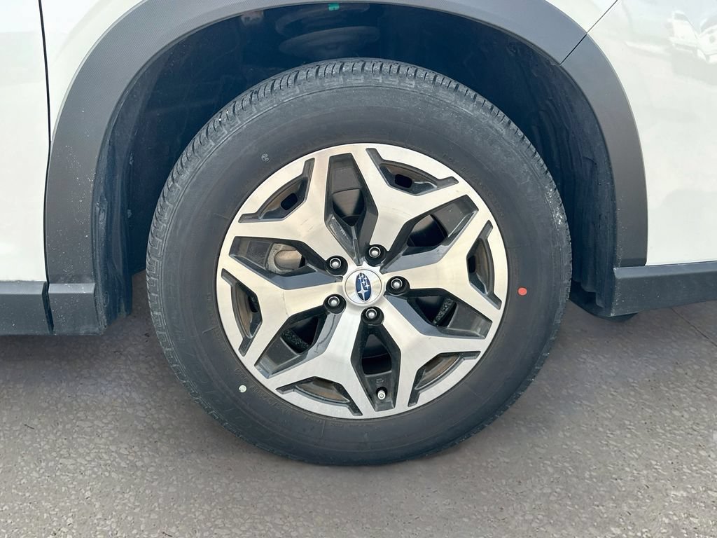 Used 2023 Subaru Forester Premium AWD/4WD image 29