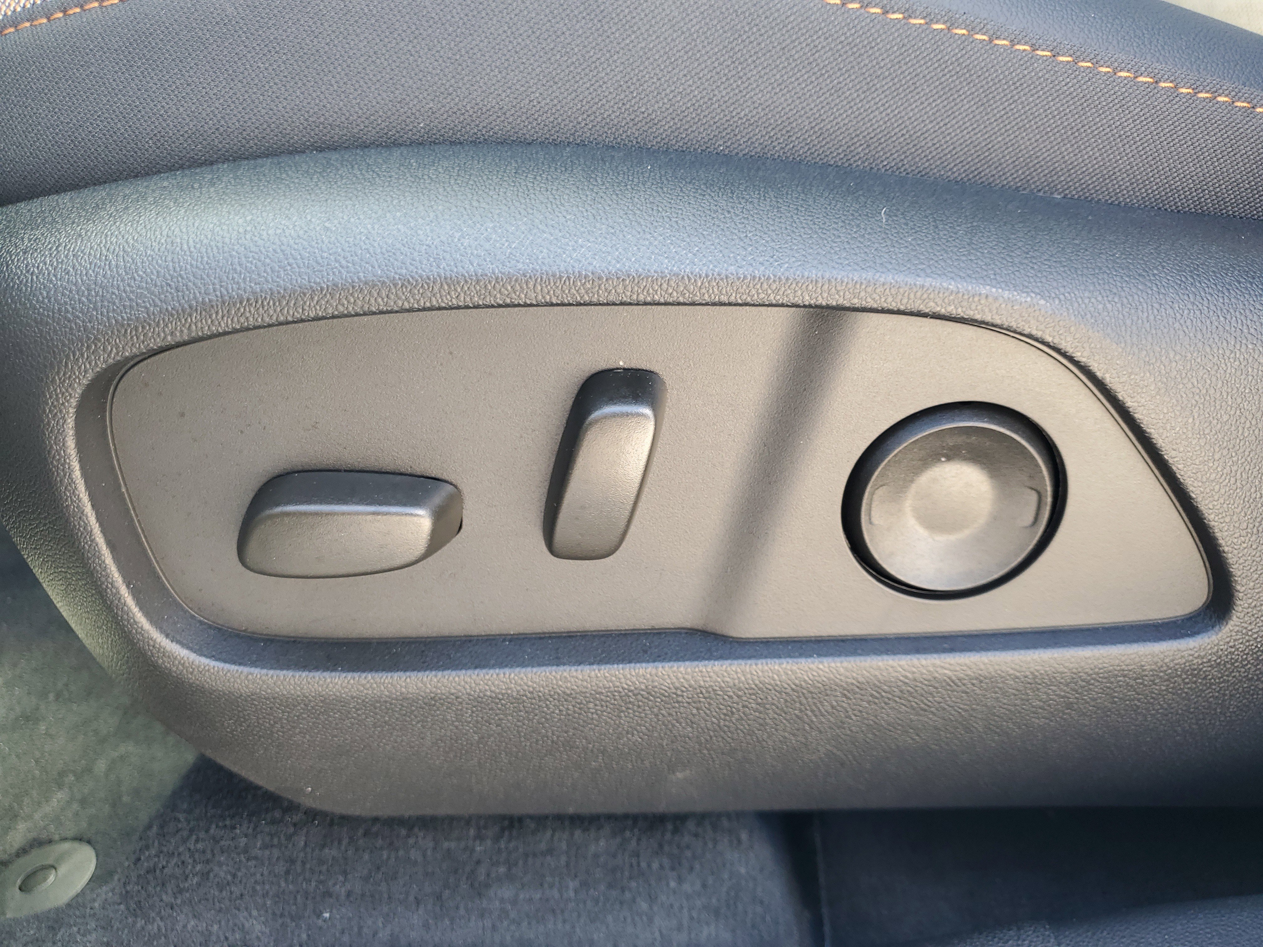 Used 2026 Chevrolet Equinox ACTIV w/ Convenience Package III image 14