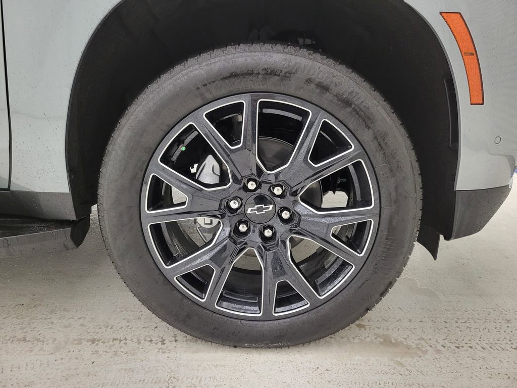 New 2026 Chevrolet Suburban LT w/ Comfort Package image 29