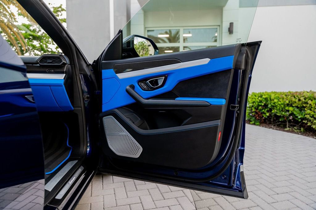 Used 2020 Lamborghini Urus image 63