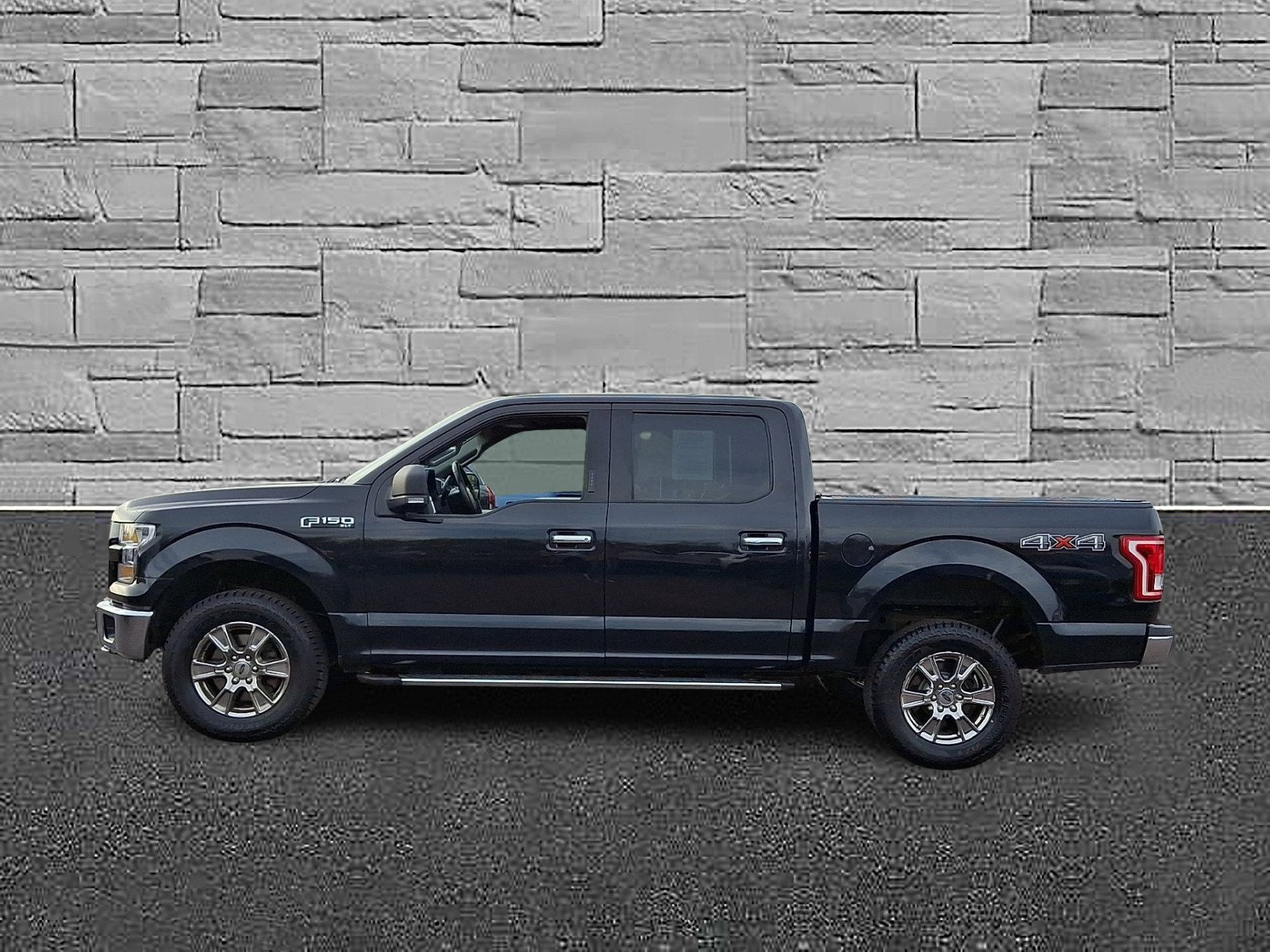 Used 2015 Ford F150 XLT w/ Equipment Group 302A Luxury AWD/4WD image 6