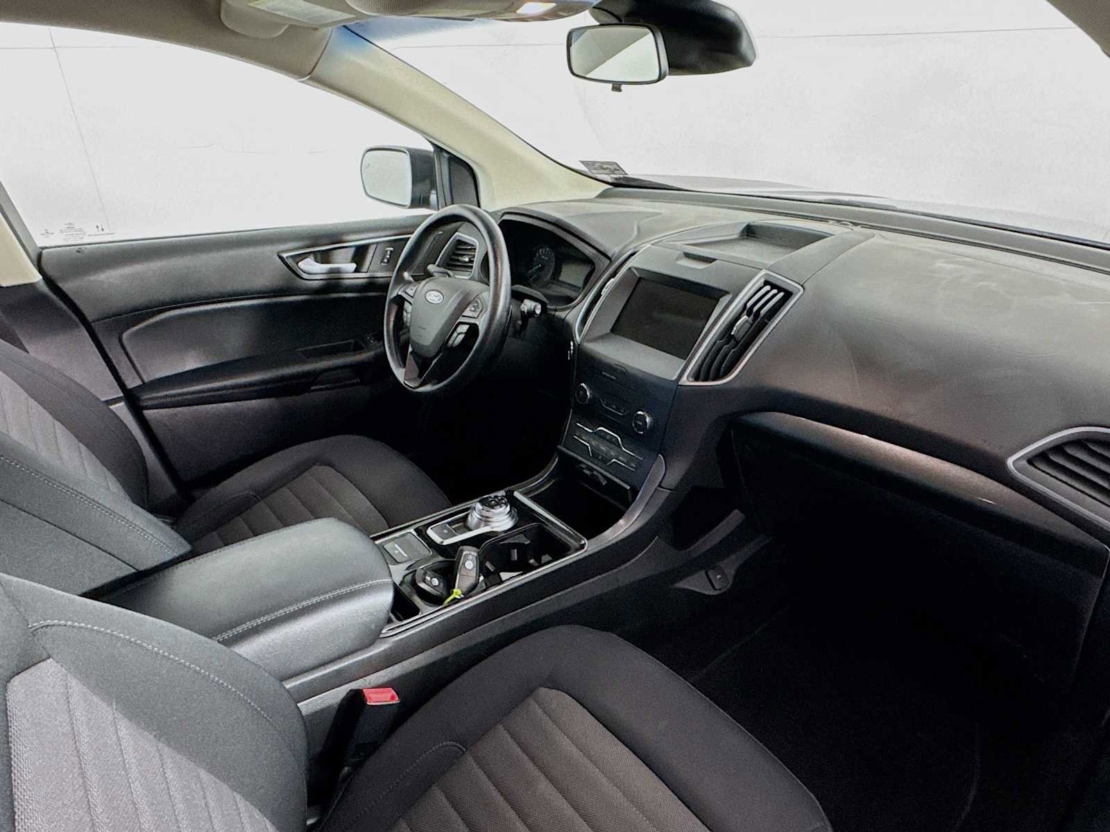 Used 2020 Ford Edge SE AWD/4WD image 26