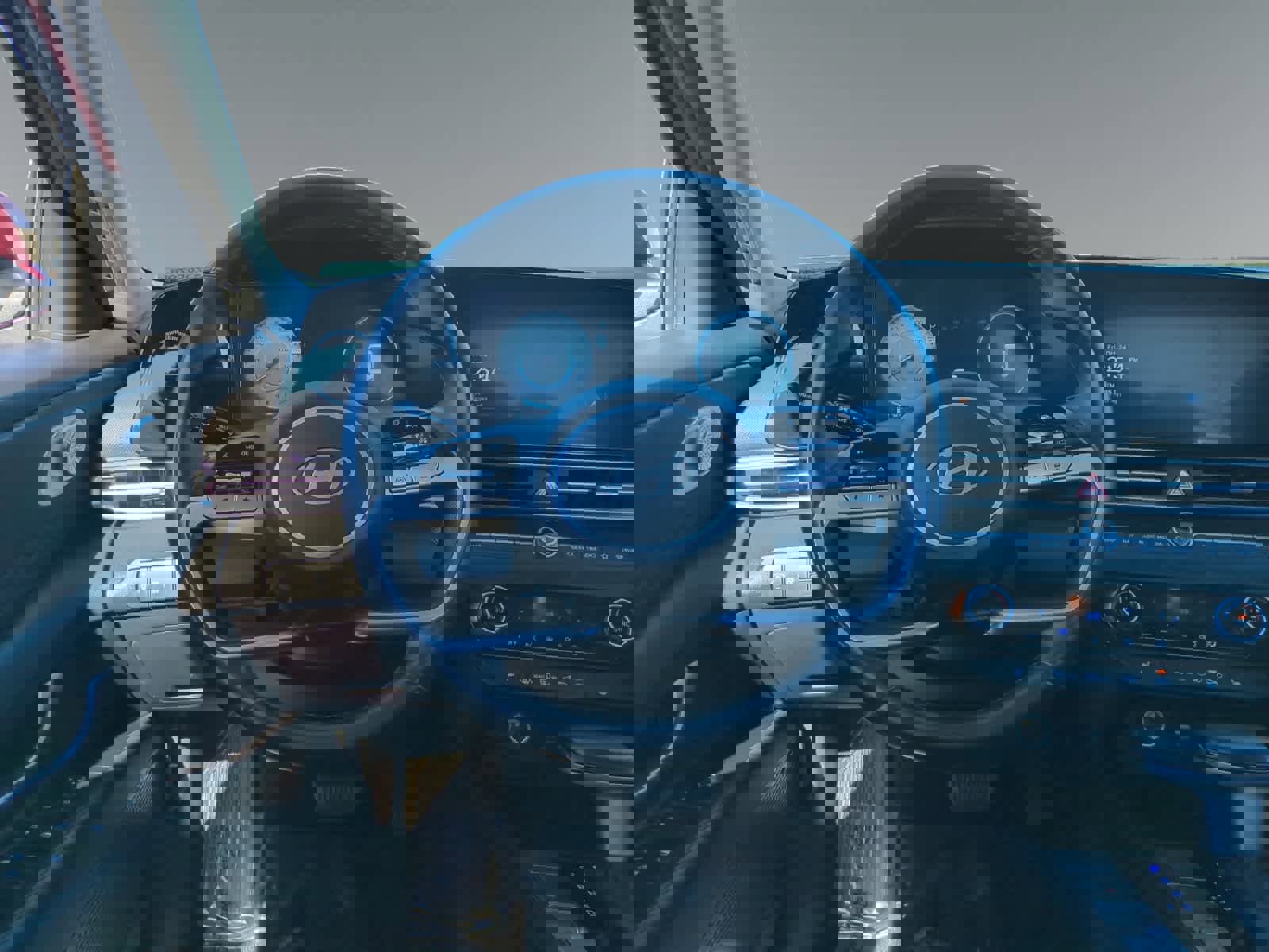 Used 2024 Hyundai Elantra Limited image 12