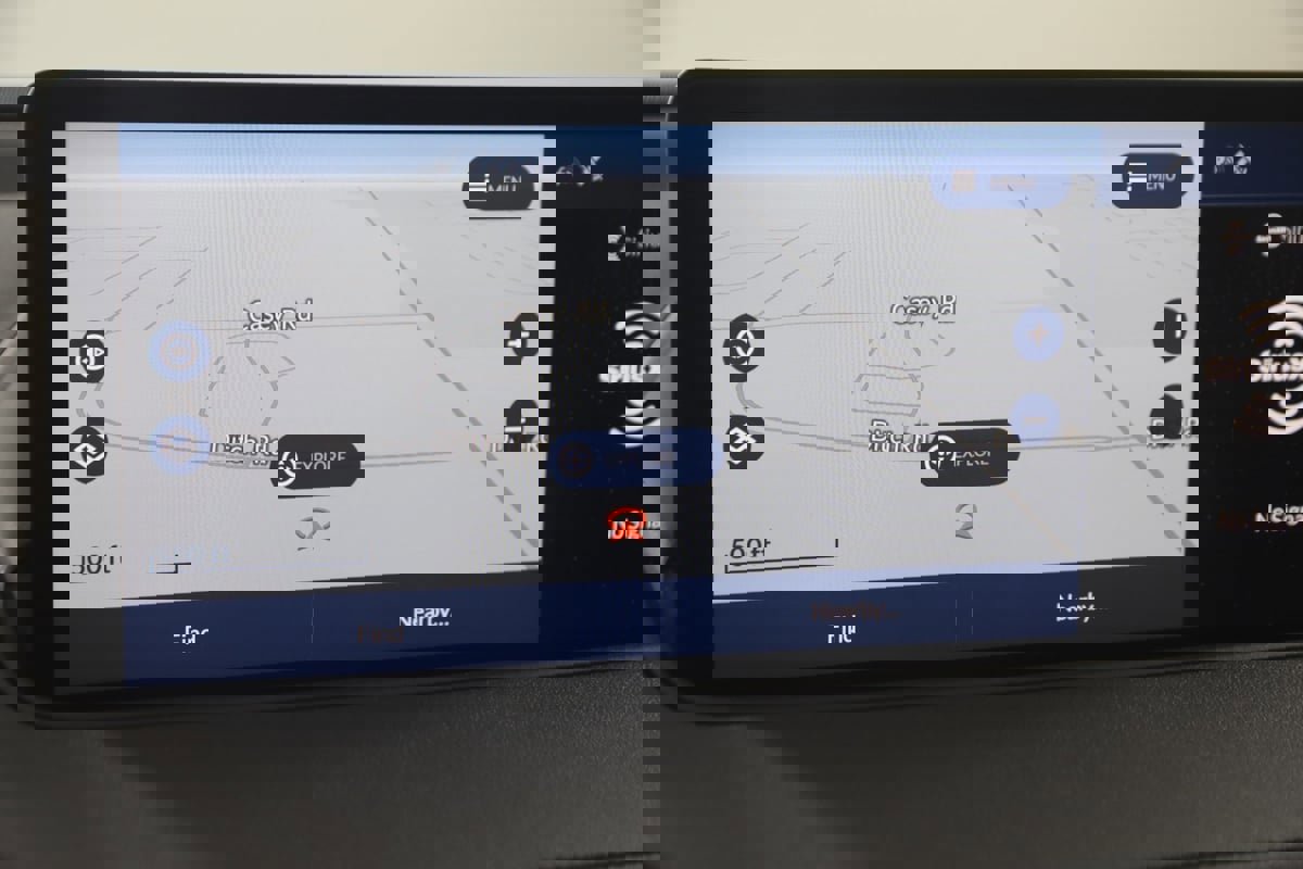 Used 2023 Acura MDX SH-AWD w/ Technology Package image 9