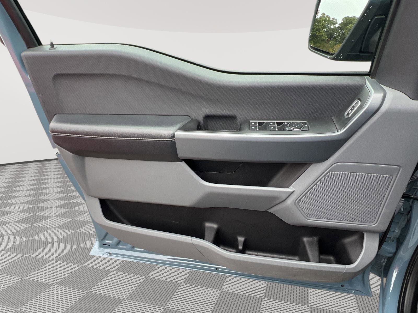 Used 2023 Ford F150 XLT image 10