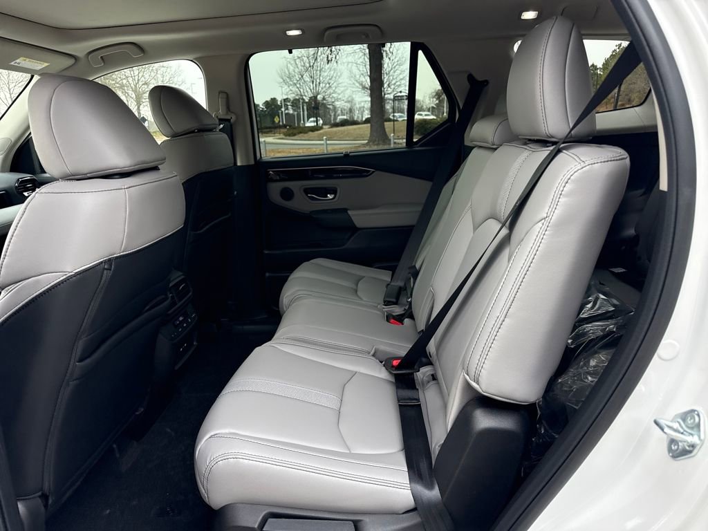 New 2025 Honda Pilot Touring image 24