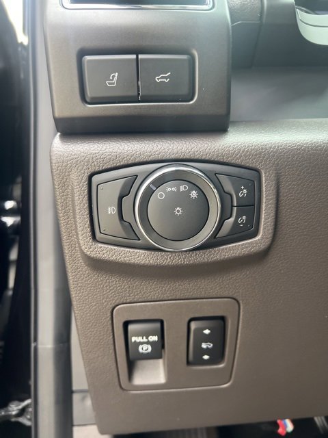 Used 2021 Ford Expedition Limited image 37