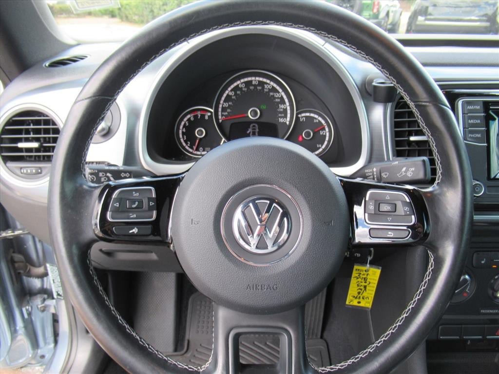 Used 2016 Volkswagen Beetle 1.8T Denim FWD image 19