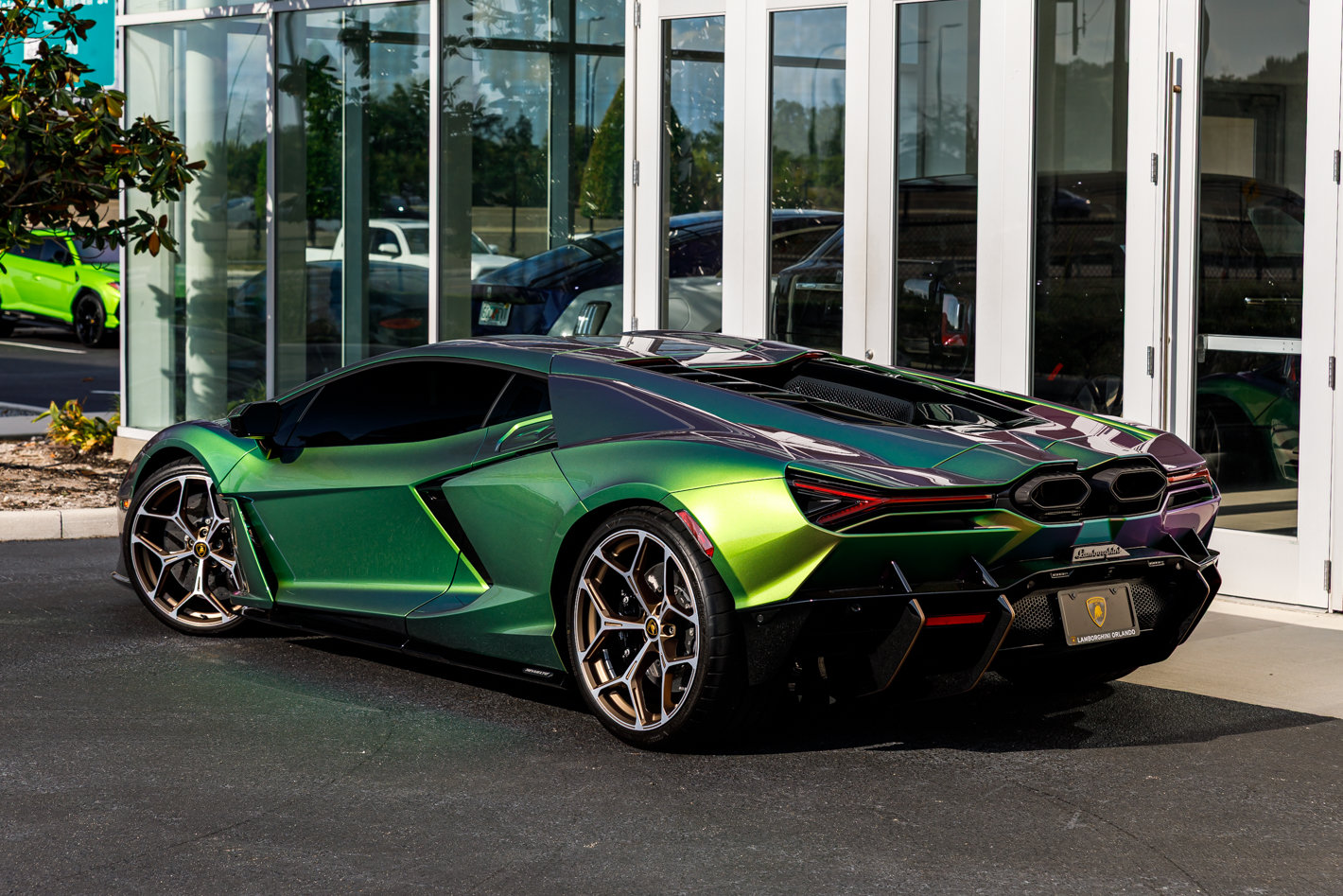 Used 2024 Lamborghini Revuelto AWD/4WD image 34