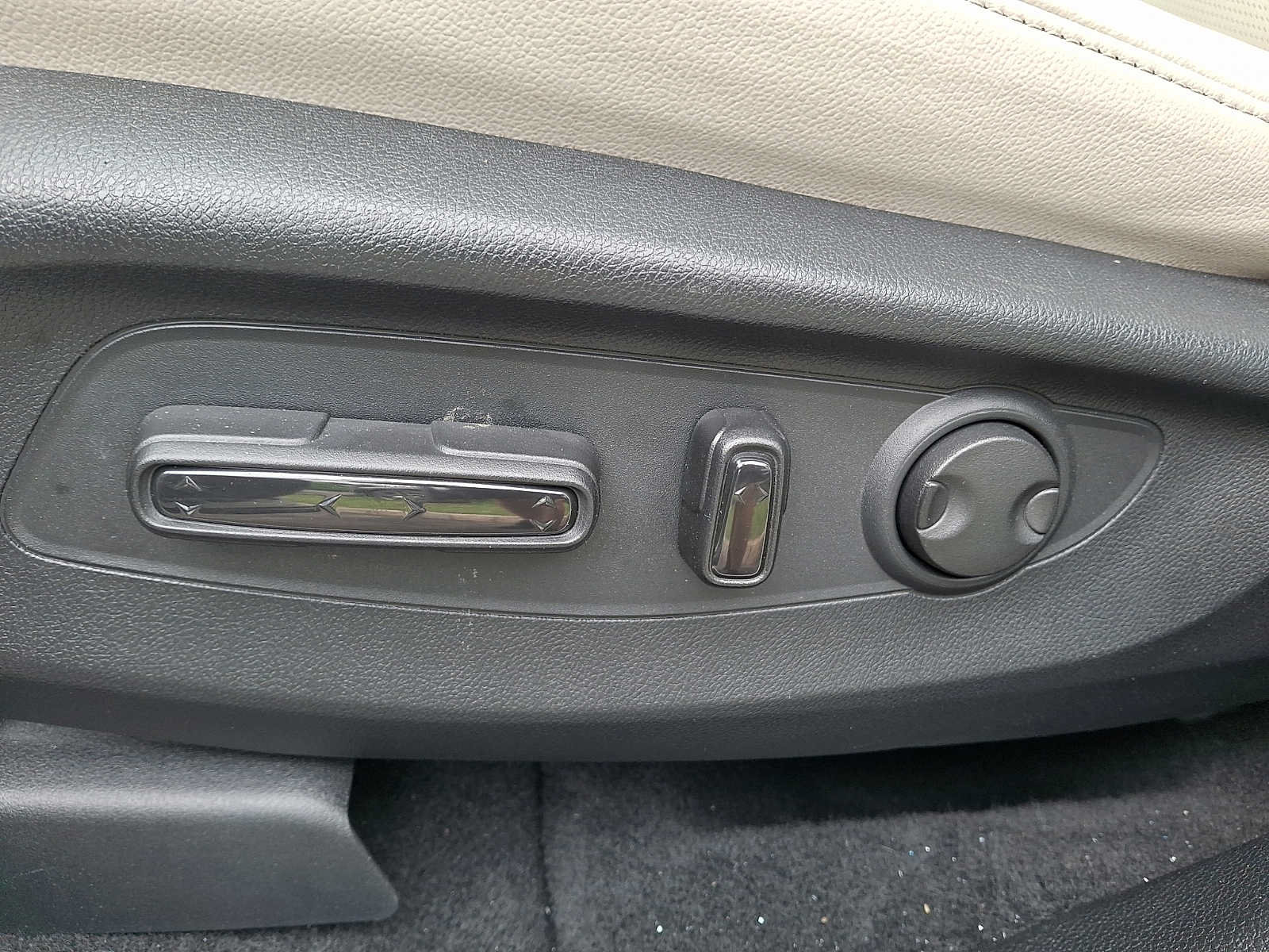 Used 2023 Honda CR-V EX-L image 11