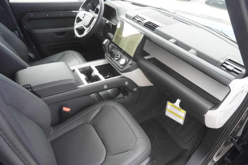 New 2026 Land Rover Defender 110 X-Dynamic SE image 22